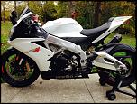 2010 Aprilia RSV4-bike-pic-1-jpg