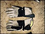 Gloves !-held-phantom-gp-2-jpg