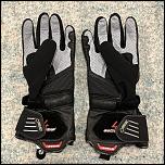 Lots of size M gloves-img_8080-jpg