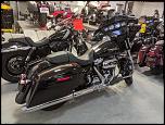 Road Glide vs. Street Glide-sg-jpg